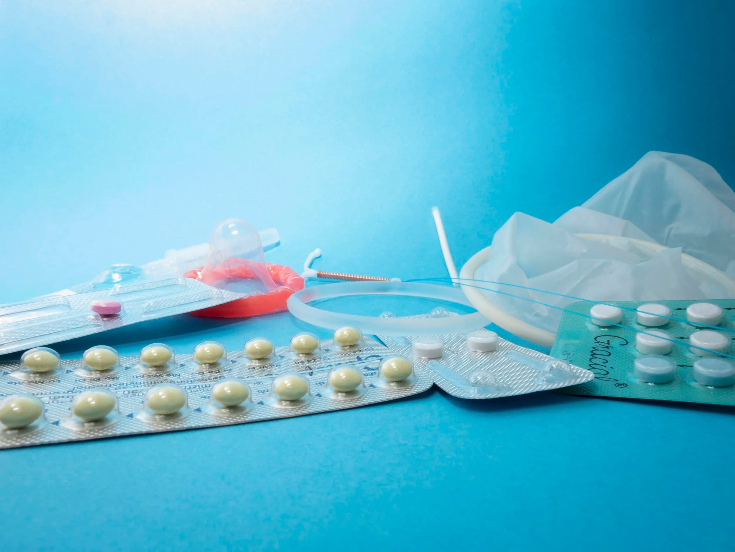 Les différents moyens de contraception : guide pour choisir celui qui vous convient le mieux