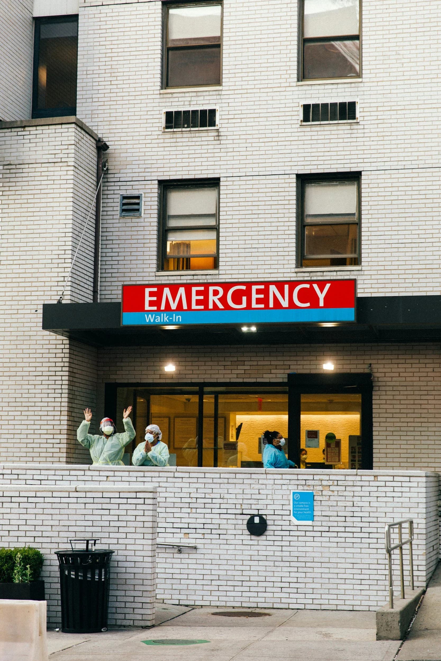 Éviter l’urgence pour des symptômes infectieux : quand consulter autrement avec Allodocteur.ca